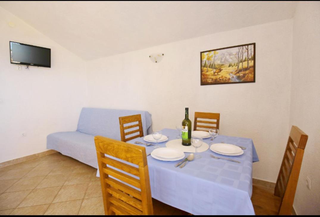 Apartmani Mirjana Tribanj Kruscica Bagian luar foto