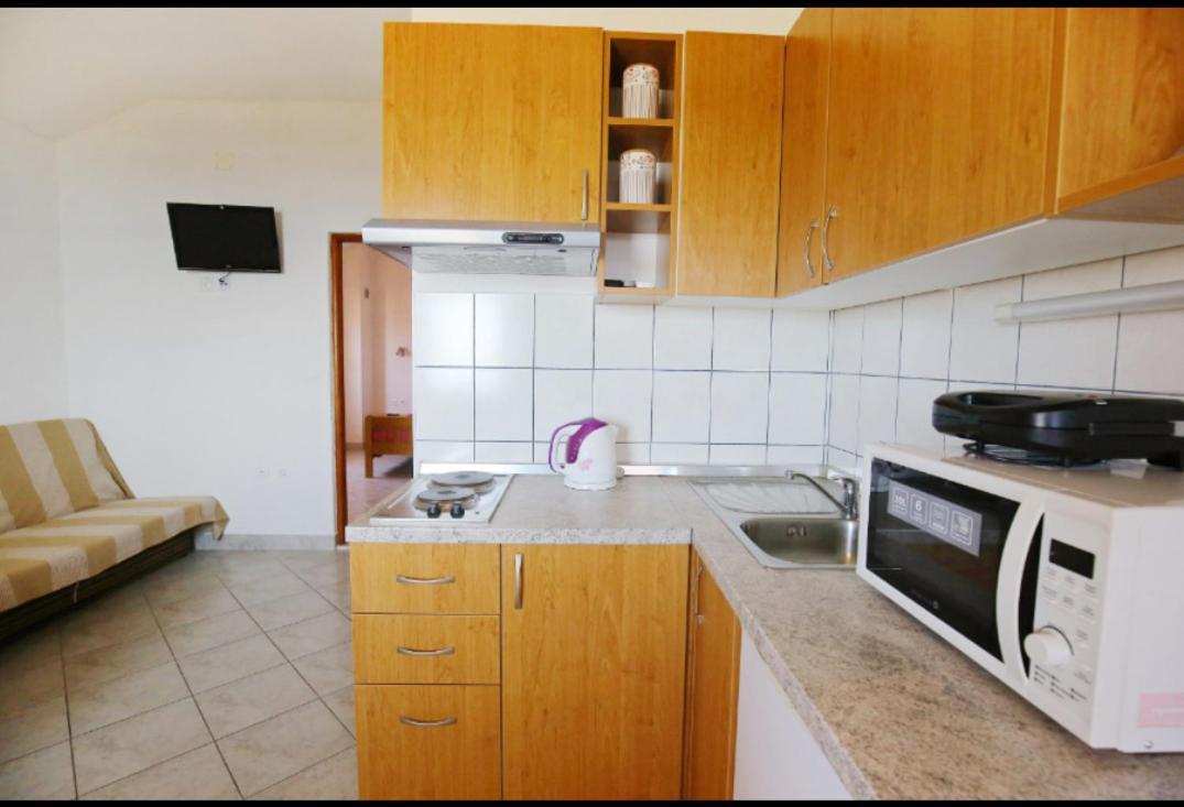 Apartmani Mirjana Tribanj Kruscica Bagian luar foto