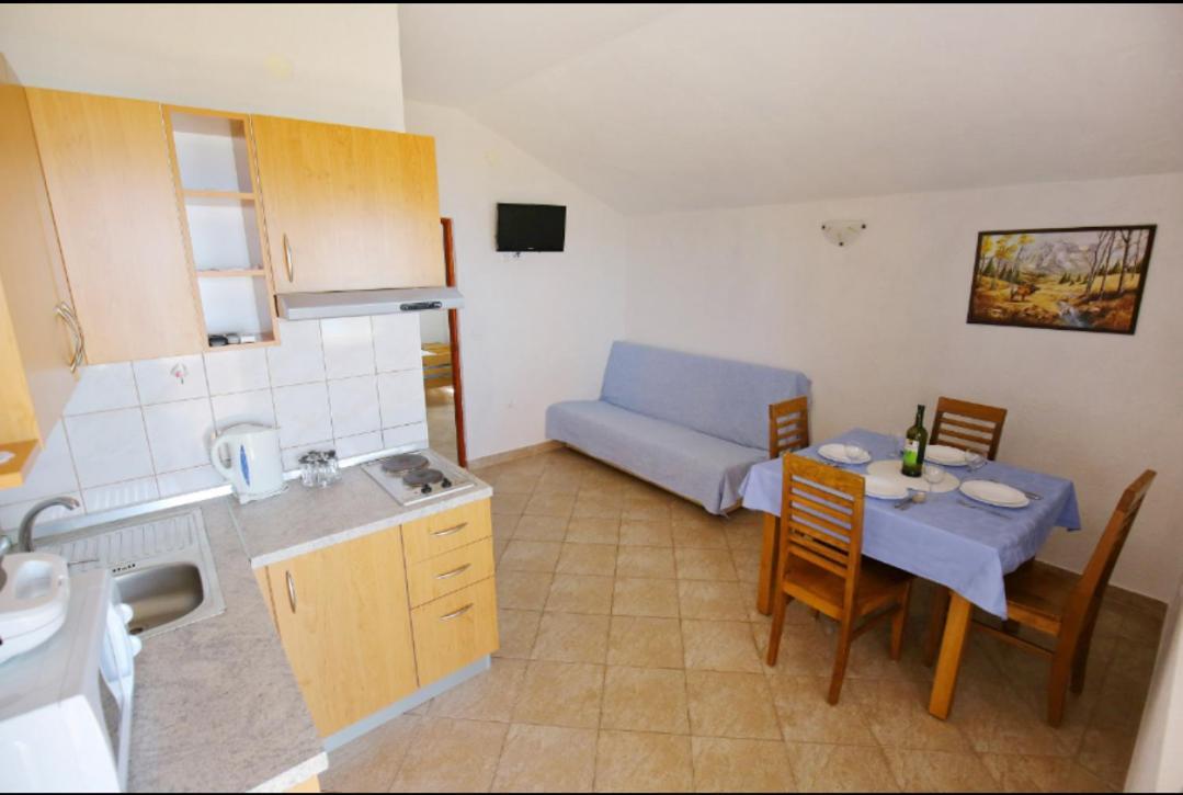 Apartmani Mirjana Tribanj Kruscica Bagian luar foto