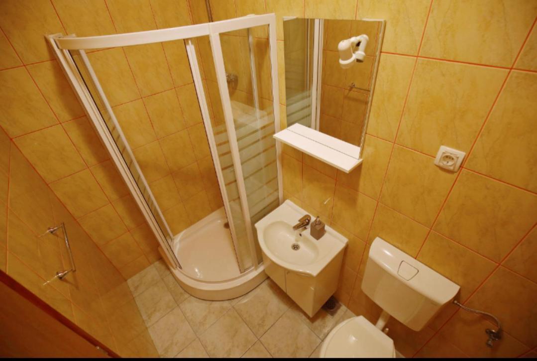 Apartmani Mirjana Tribanj Kruscica Bagian luar foto