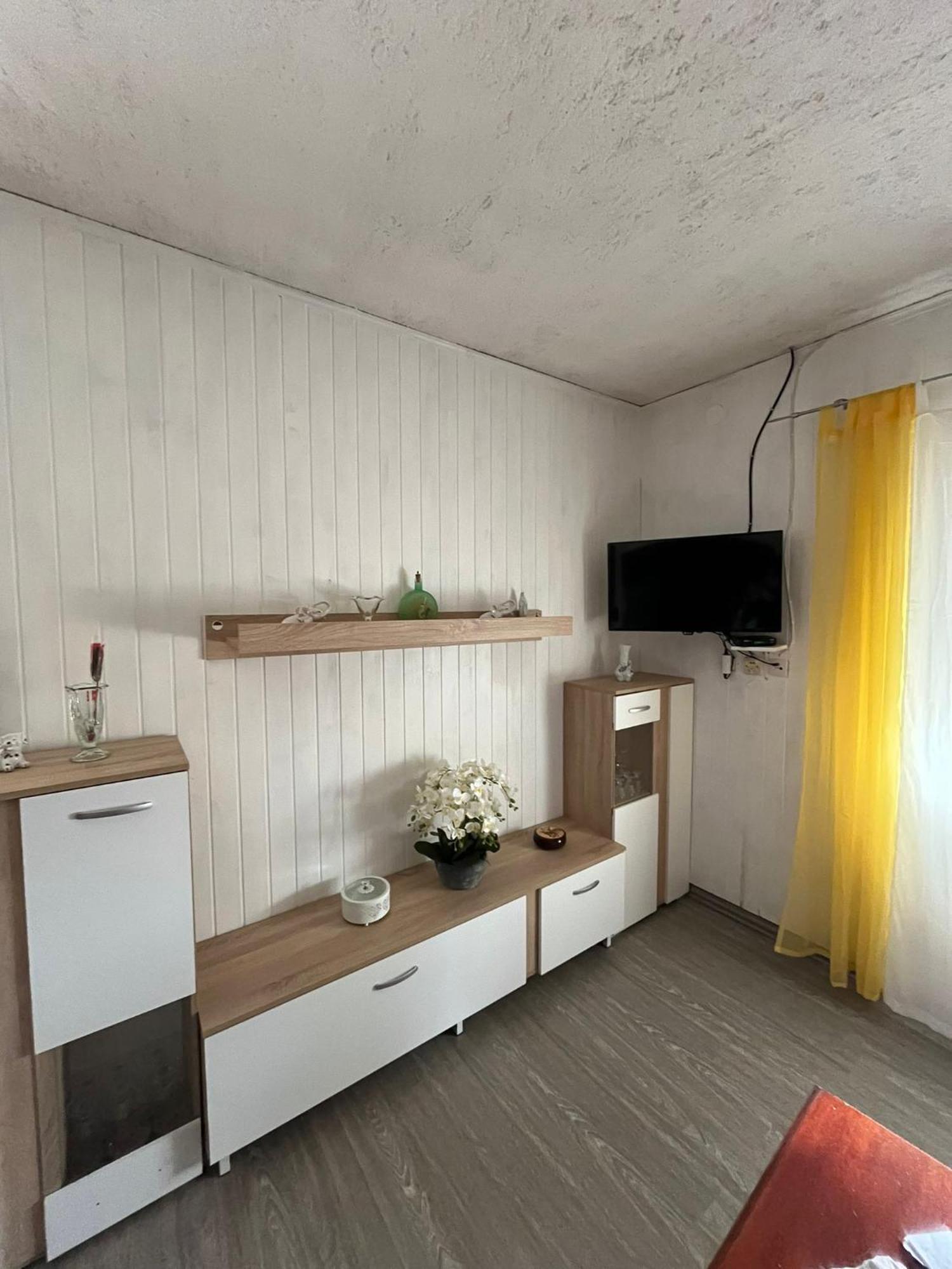 Apartmani Mirjana Tribanj Kruscica Bagian luar foto